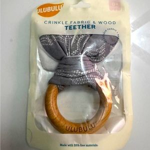 ULUBULU Crinkle Fabric & Wood Teether Gray NEW